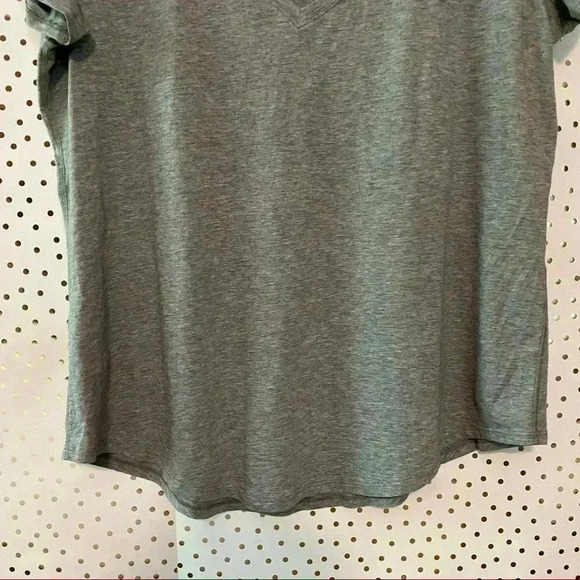 Lululemon Grey Top - Picture 4 of 7